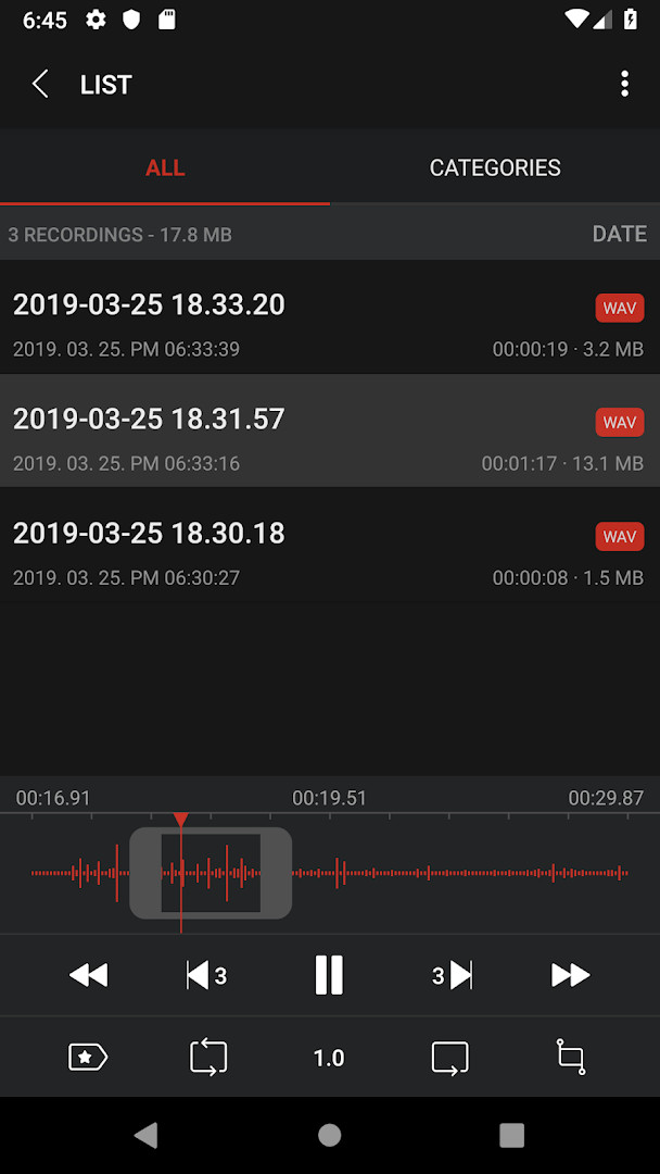 Main interface with list of voice recordings and category folders